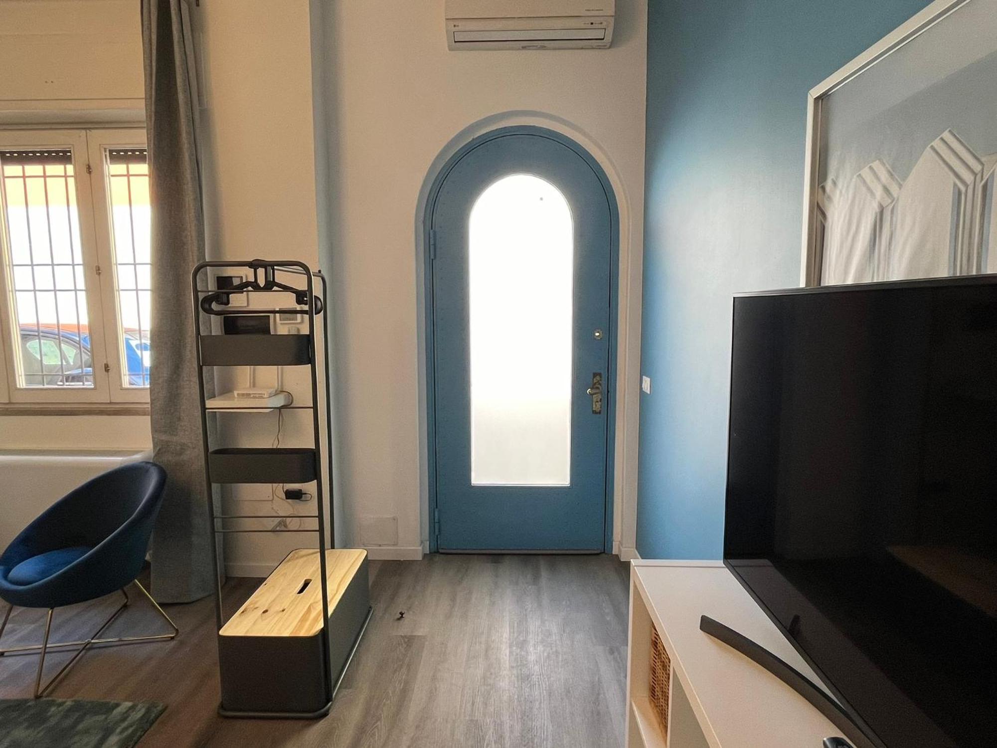 Elegante Bilocale Con Posto Auto Privato Apartment Brescia Ngoại thất bức ảnh